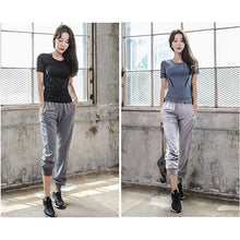 Load image into Gallery viewer, Bộ đồ thể thao nữ 2 mảnh siêu đẹp tập gym yoga hàng nhập khẩu hót hit 2018