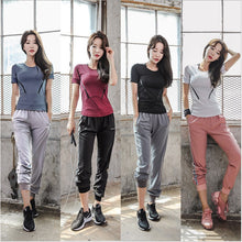 Load image into Gallery viewer, Bộ đồ thể thao nữ 2 mảnh siêu đẹp tập gym yoga hàng nhập khẩu hót hit 2018